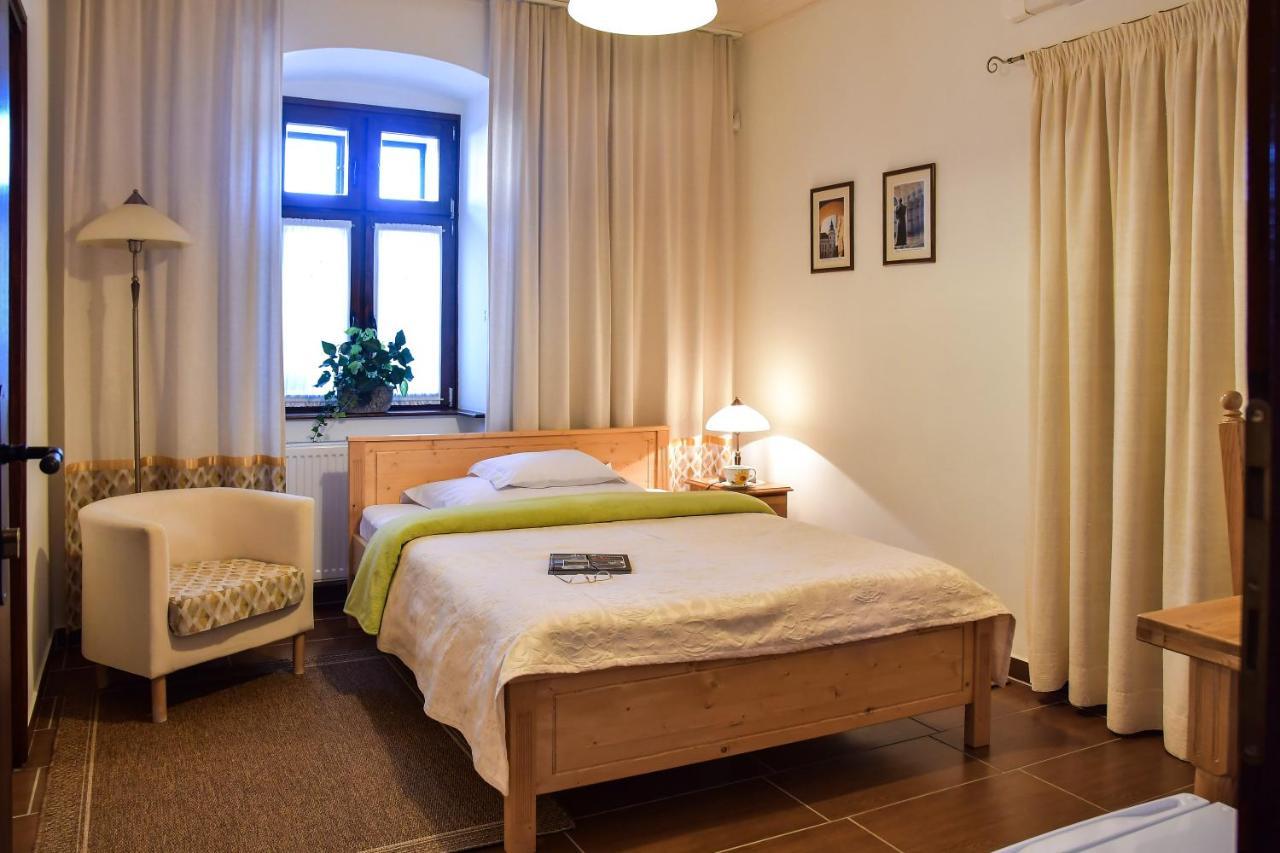 Bed and Breakfast Szin-Es Vendeghaz à Szentes Extérieur photo
